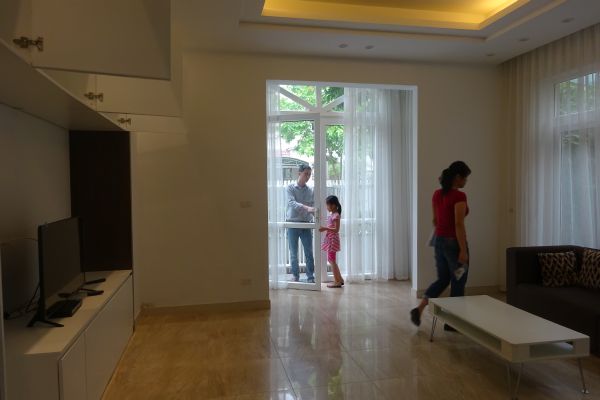 Cho thuê biệt thự 150 sân vườn dãy T7 Ciputra Hà Nội 1