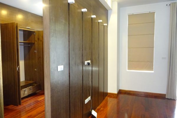 Cho thuê biệt thự 150 sân vườn dãy T7 Ciputra Hà Nội 7