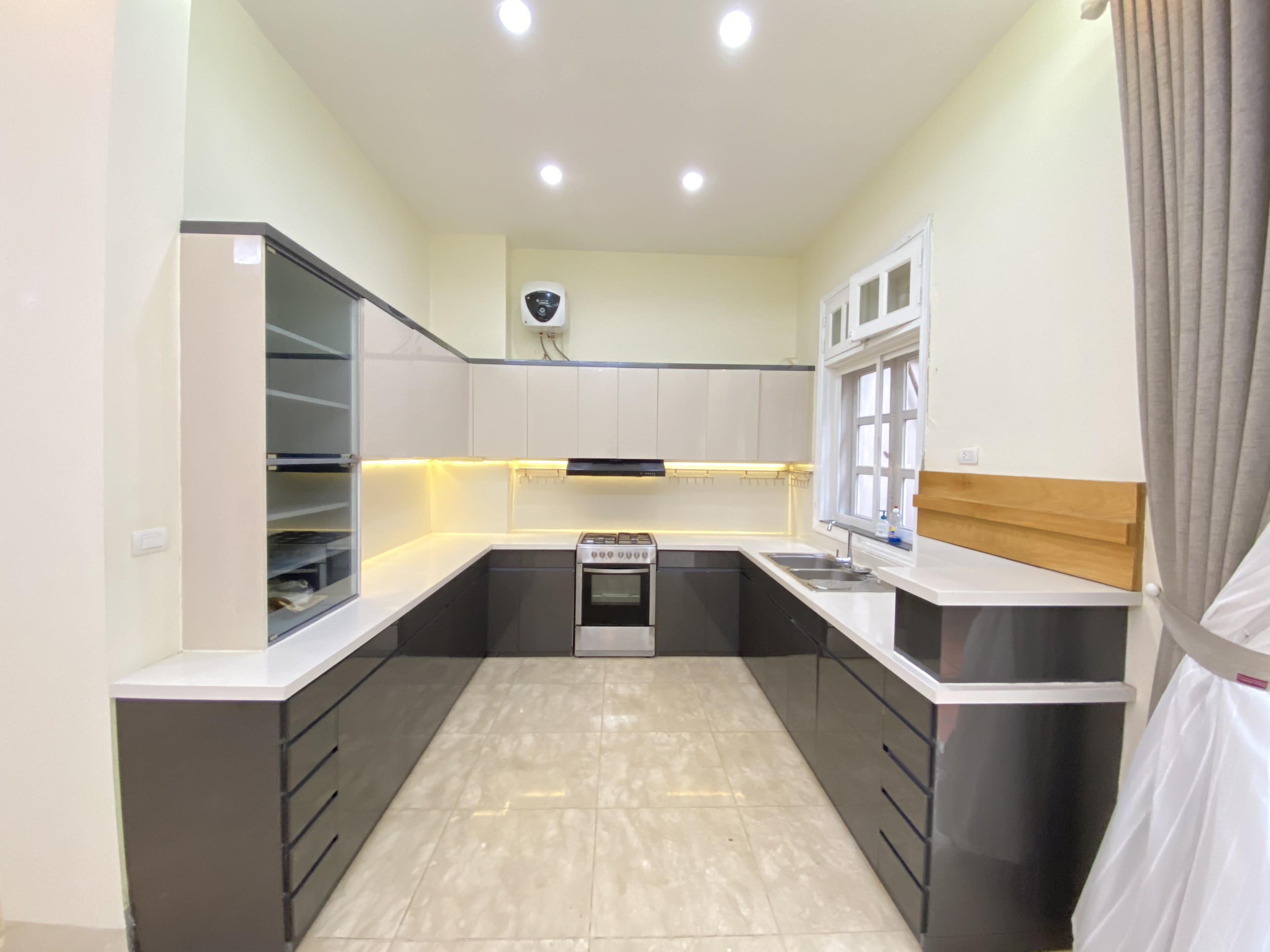 Cho thuê biệt thự 4 Phòng Ngủ ở lô T5 Khu Đô Thị Nam Thăng Long - Ciputra Hà Nội 3