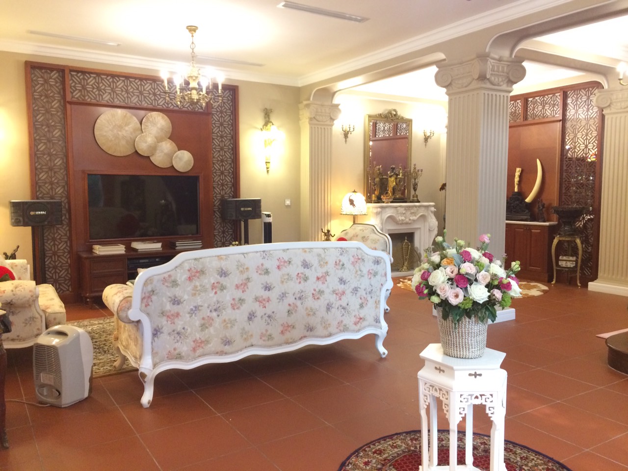 Cho thuê Biệt thự sân vườn dãy C7 khu đô thị Ciputra Hà Nội 2
