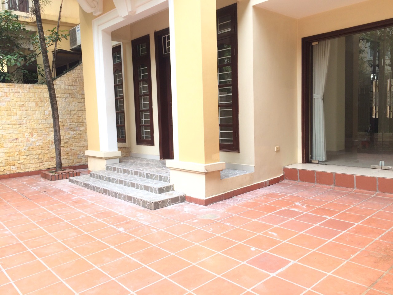Bán biệt thự hướng Nam dãy D2 Ciputra Hà Nội 1