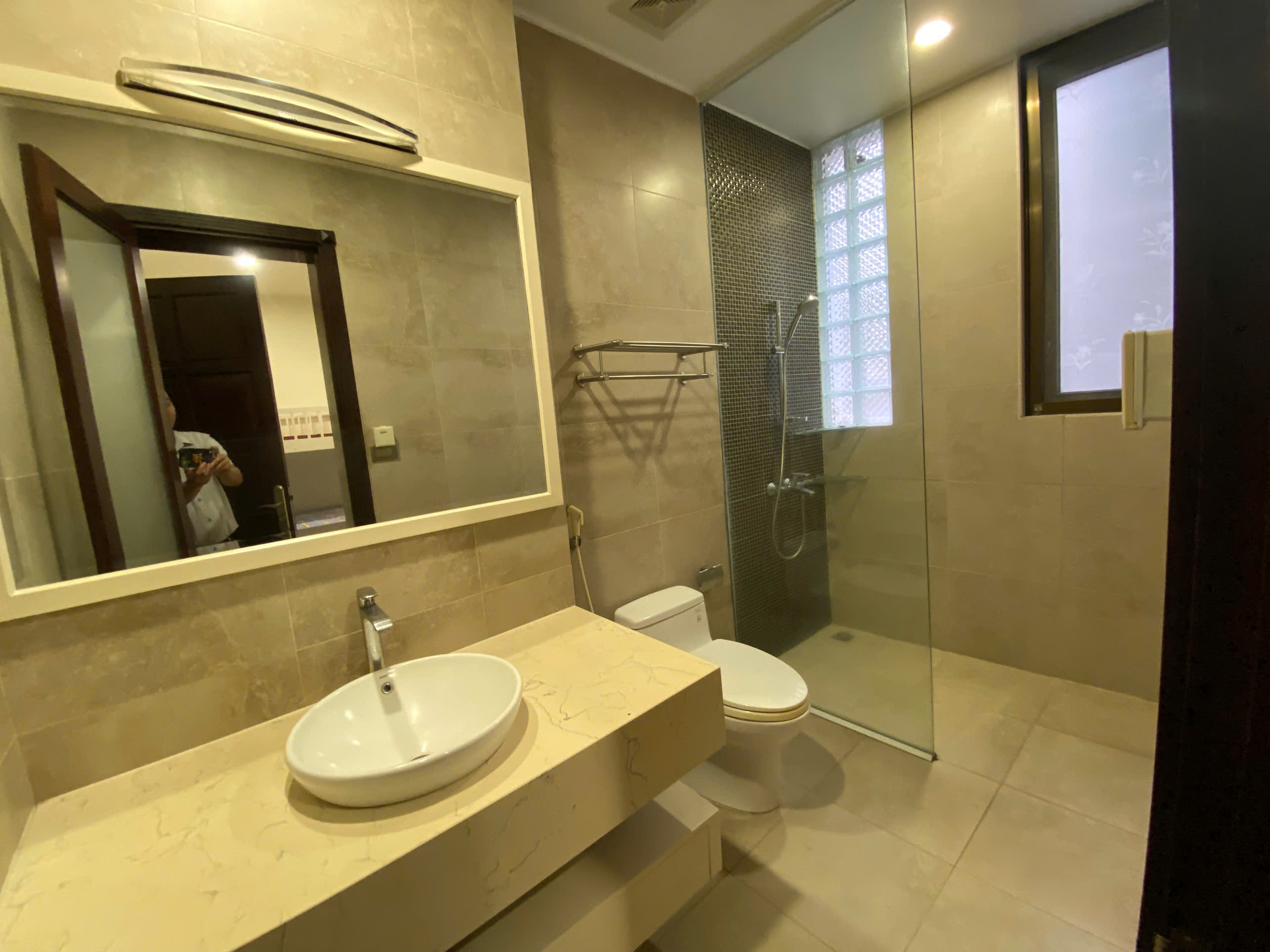 Bán biệt thự lô C2 giá rẻ diện tích 126m2 ở khu Ciputra Hà Nội giá hơn 46 Tỷ 13