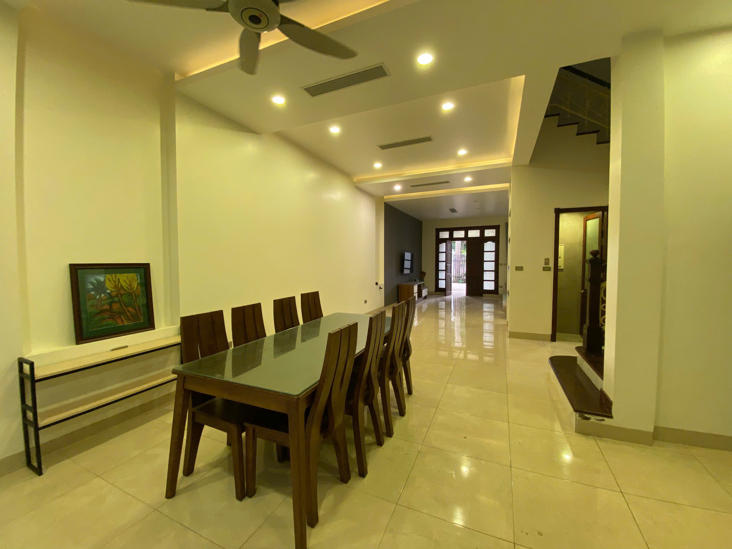 Bán biệt thự lô C2 giá rẻ diện tích 126m2 ở khu Ciputra Hà Nội giá hơn 46 Tỷ 2