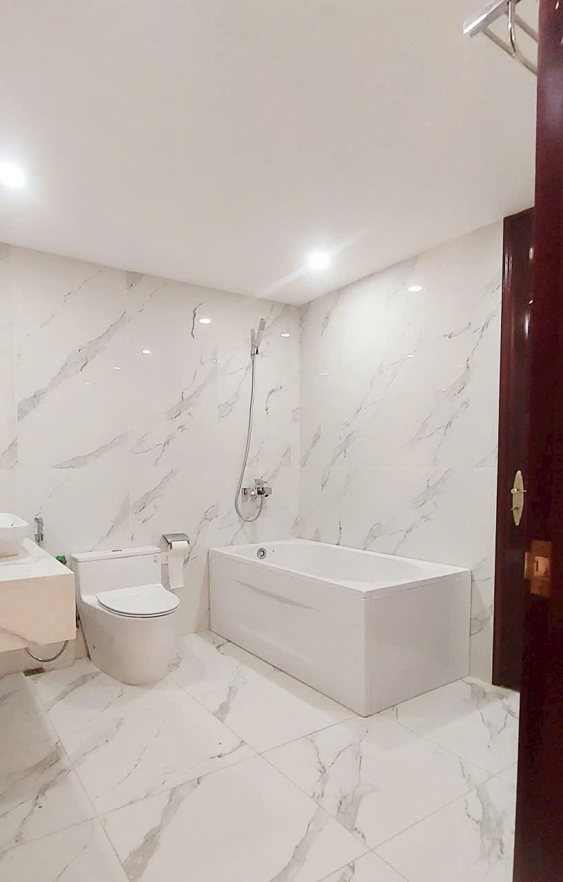 Biệt thự 4 Phòng Ngủ đã sửa đẹp đủ đồ ở Lô C4 Ciputra HN Cho thuê giá rẻ bất ngờ 11