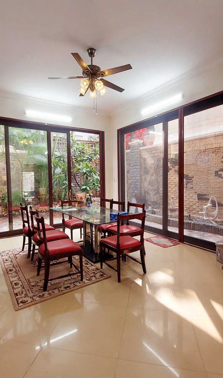 Biệt thự 4 Phòng Ngủ đã sửa đẹp đủ đồ ở Lô C4 Ciputra HN Cho thuê giá rẻ bất ngờ 4