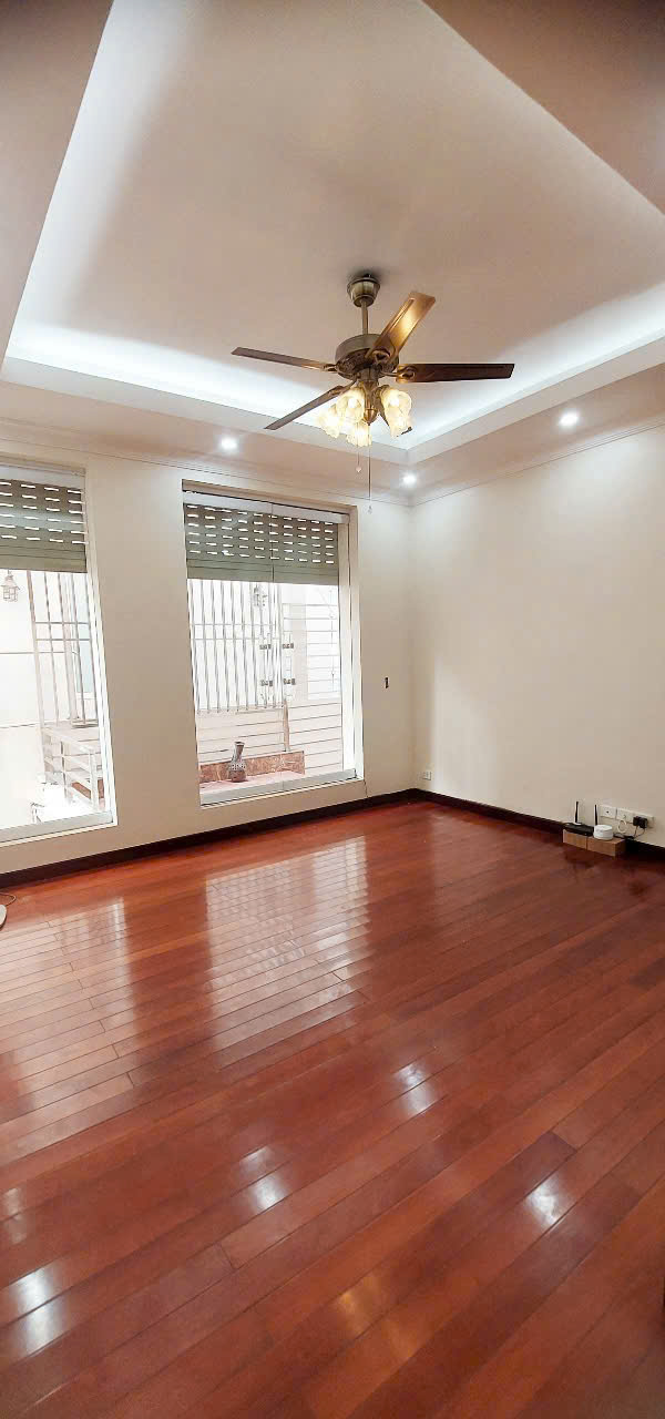 Biệt thự 4 Phòng Ngủ đã sửa đẹp đủ đồ ở Lô C4 Ciputra HN Cho thuê giá rẻ bất ngờ 8