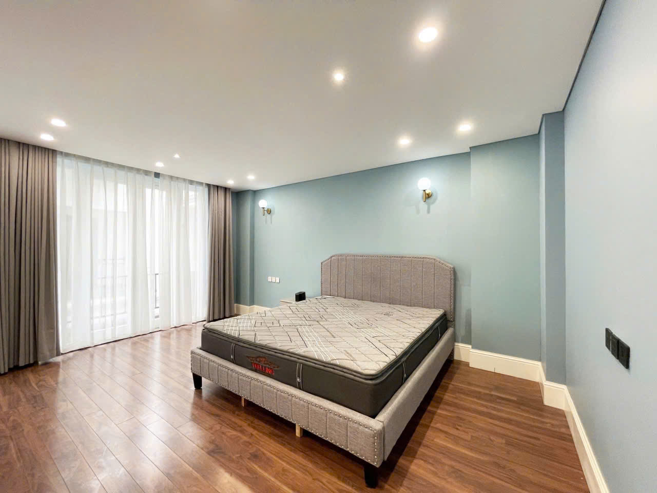 Biệt thự 5 Phòng Ngủ đủ đồ cho thuê ở lô K giá rẻ 65 Triệu/Tháng đang chống 10
