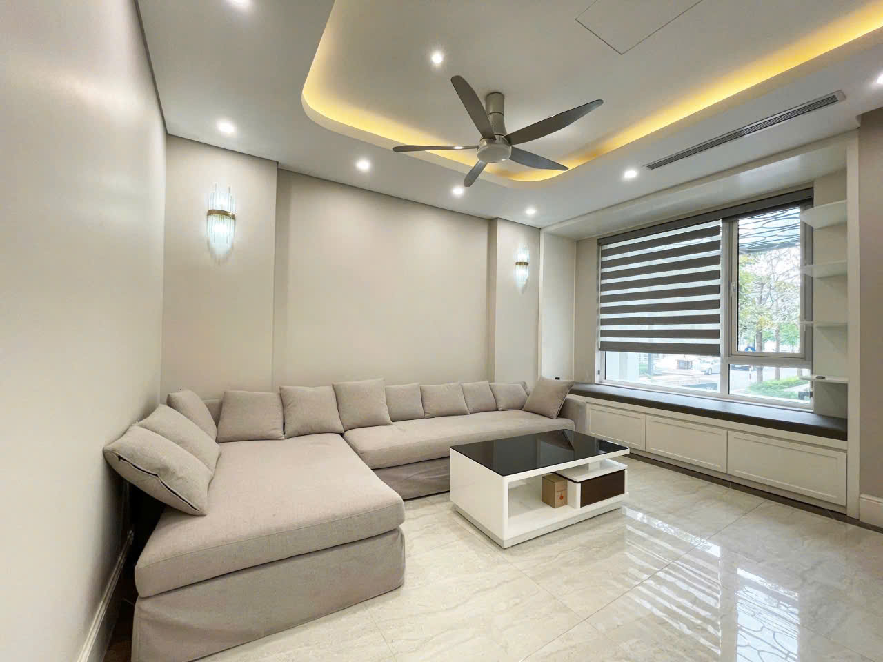 Biệt thự 5 Phòng Ngủ đủ đồ cho thuê ở lô K giá rẻ 65 Triệu/Tháng đang chống 2