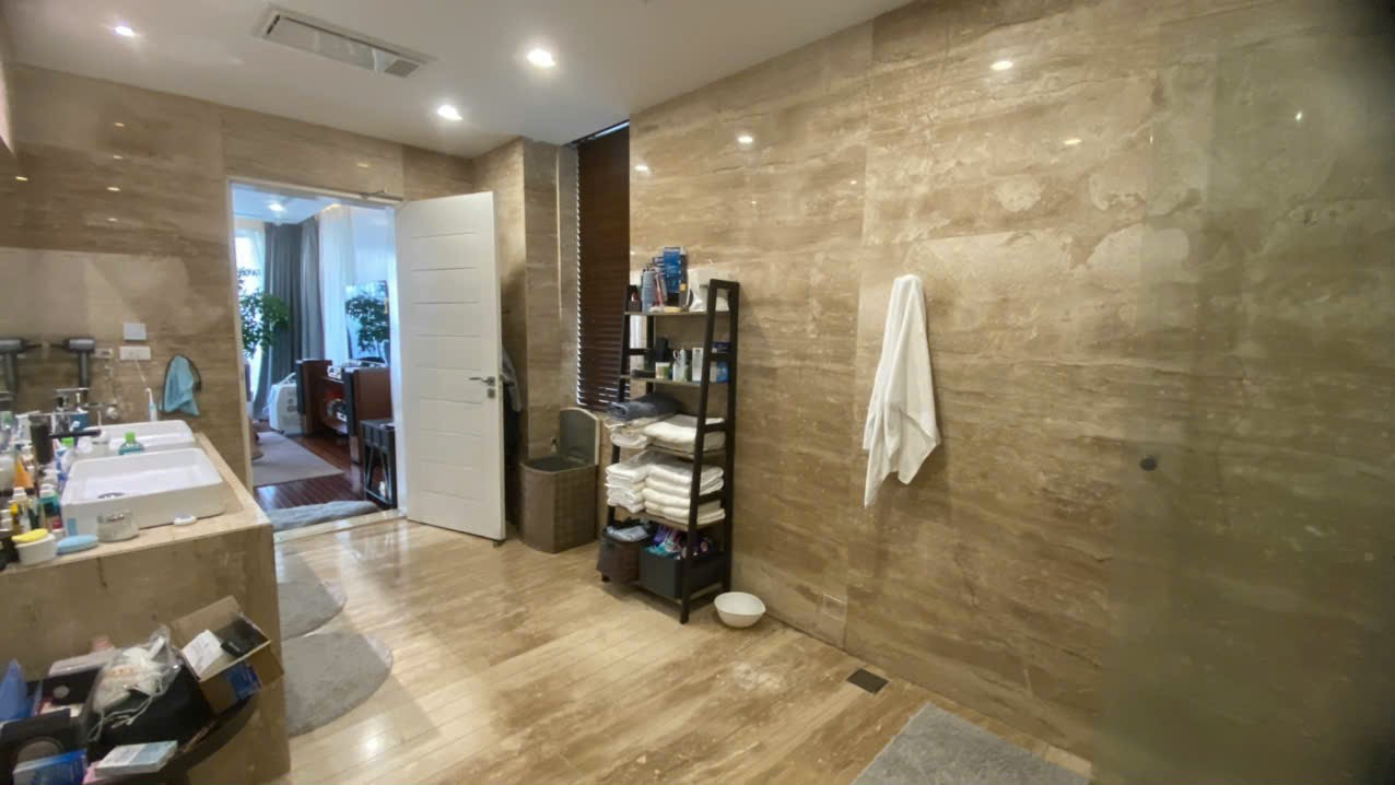 Biệt thự 6 Phòng Ngủ sửa đẹp sân vườn rộng ở lô T1 Ciputra Hà Nội bán giá rẻ 10