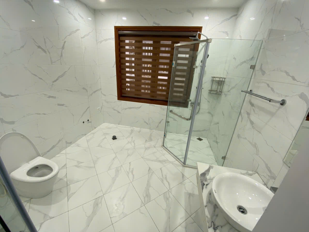 Biệt thự 6 Phòng Ngủ Thang Máy đủ đồ cho thuê giá rẻ ở Lô k5 Khu Ciputra Hà Nội 7