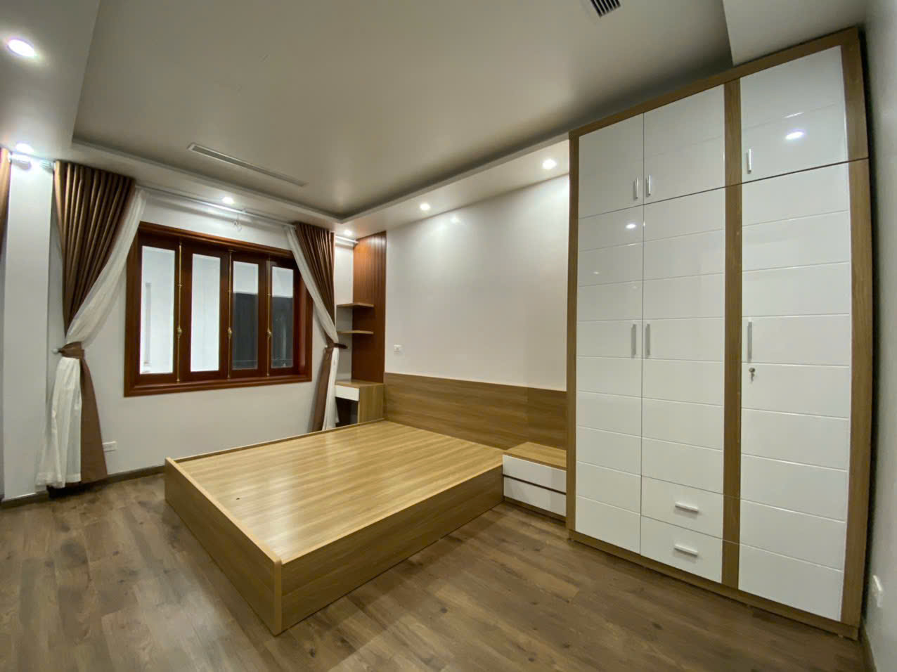 Biệt thự 6 Phòng Ngủ Thang Máy đủ đồ cho thuê giá rẻ ở Lô k5 Khu Ciputra Hà Nội 8