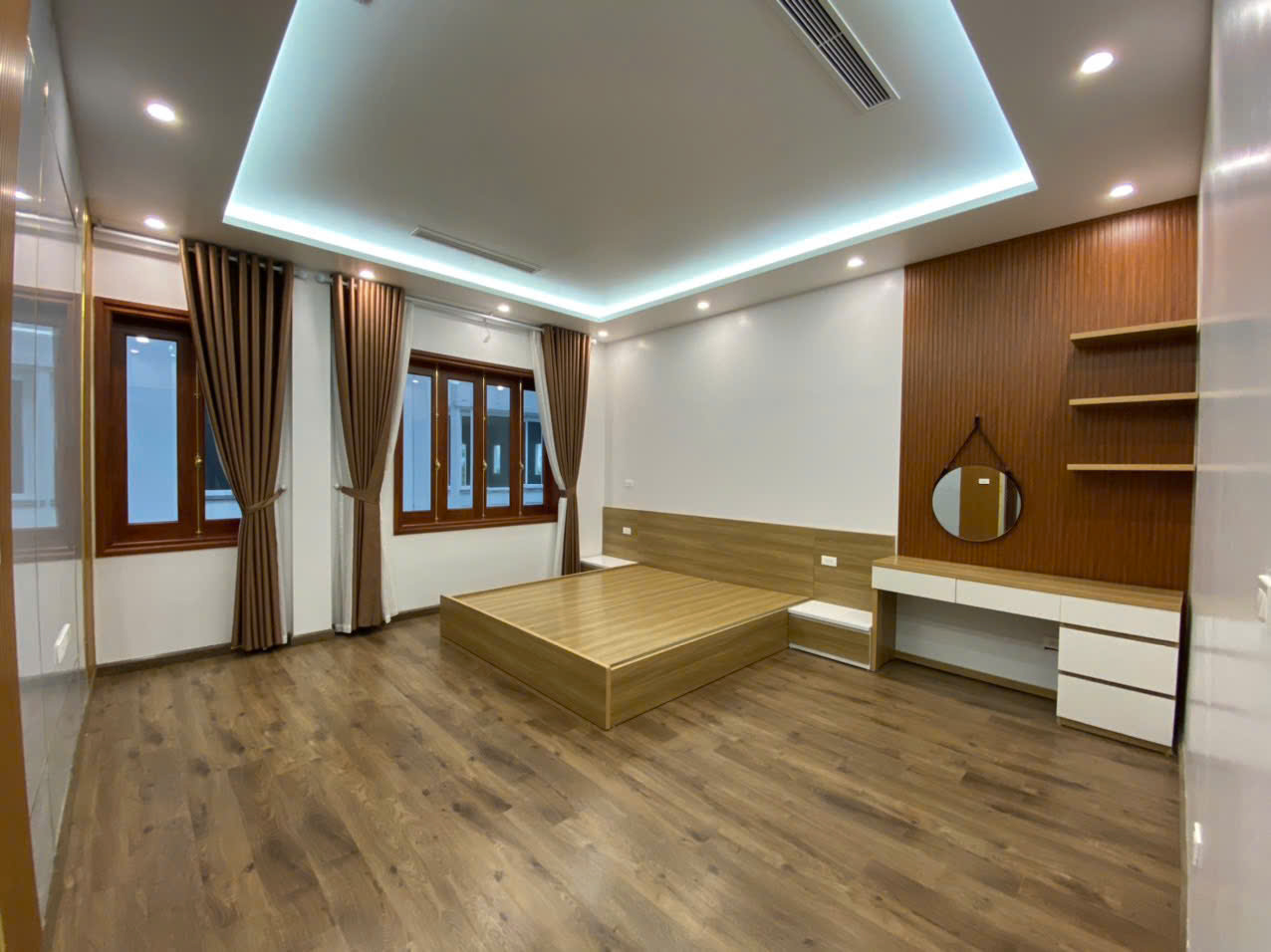 Biệt thự 6 Phòng Ngủ Thang Máy đủ đồ cho thuê giá rẻ ở Lô k5 Khu Ciputra Hà Nội 9