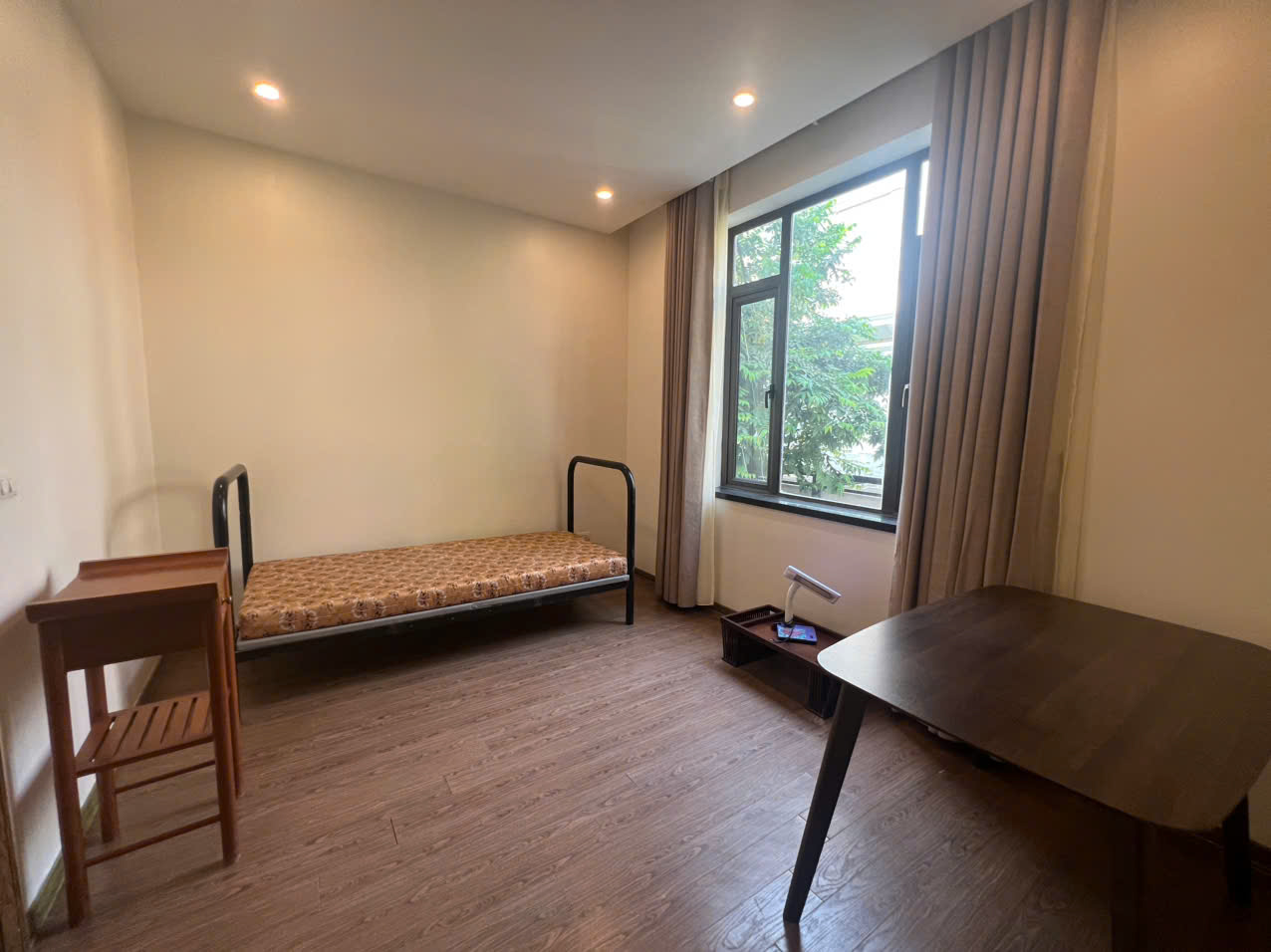 Biệt thự cho thuê lô C4 Khu Ciputra Hà Nội sửa đẹp đủ đồ giá 38 Triệu/Tháng 10