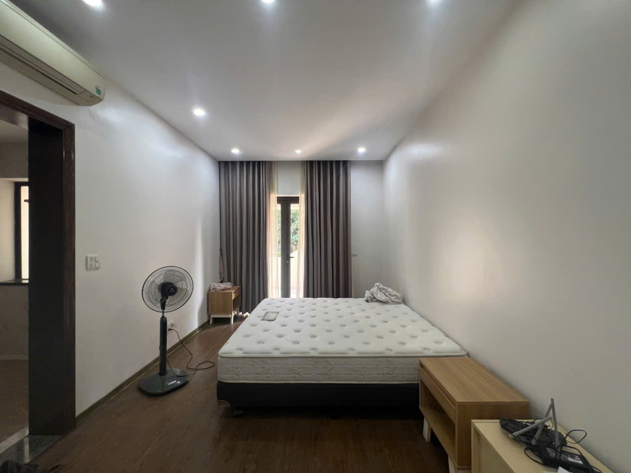 Biệt thự cho thuê lô C4 Khu Ciputra Hà Nội sửa đẹp đủ đồ giá 38 Triệu/Tháng 16
