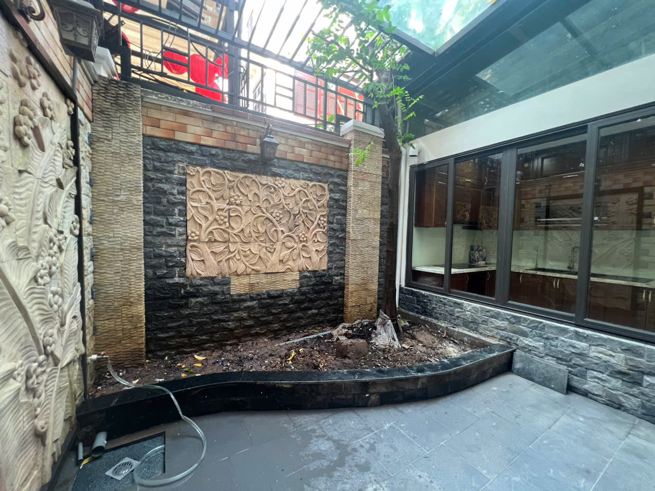 Biệt thự cho thuê lô C4 Khu Ciputra Hà Nội sửa đẹp đủ đồ giá 38 Triệu/Tháng 5