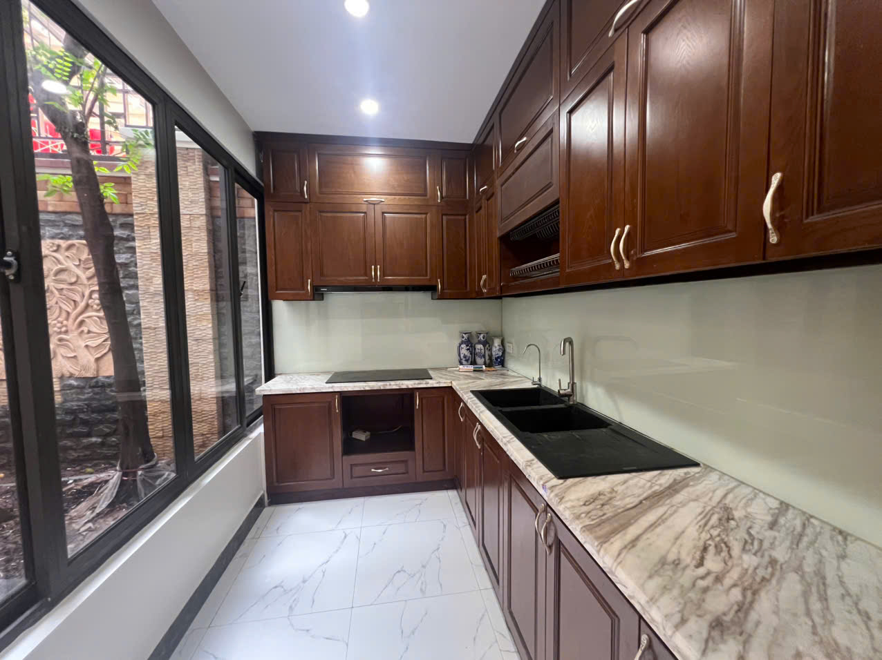 Biệt thự cho thuê lô C4 Khu Ciputra Hà Nội sửa đẹp đủ đồ giá 38 Triệu/Tháng 7