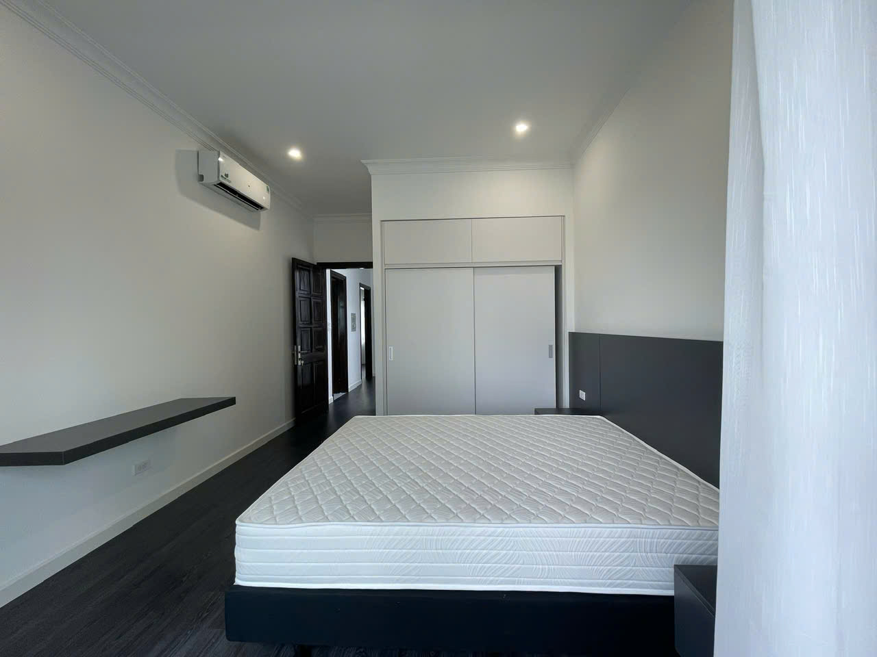 Biệt thự G10 đã sửa đẹp có 5 Phòng Ngủ đủ đồ ở Khu Ciputra Hà Nội bán giá rẻ 5