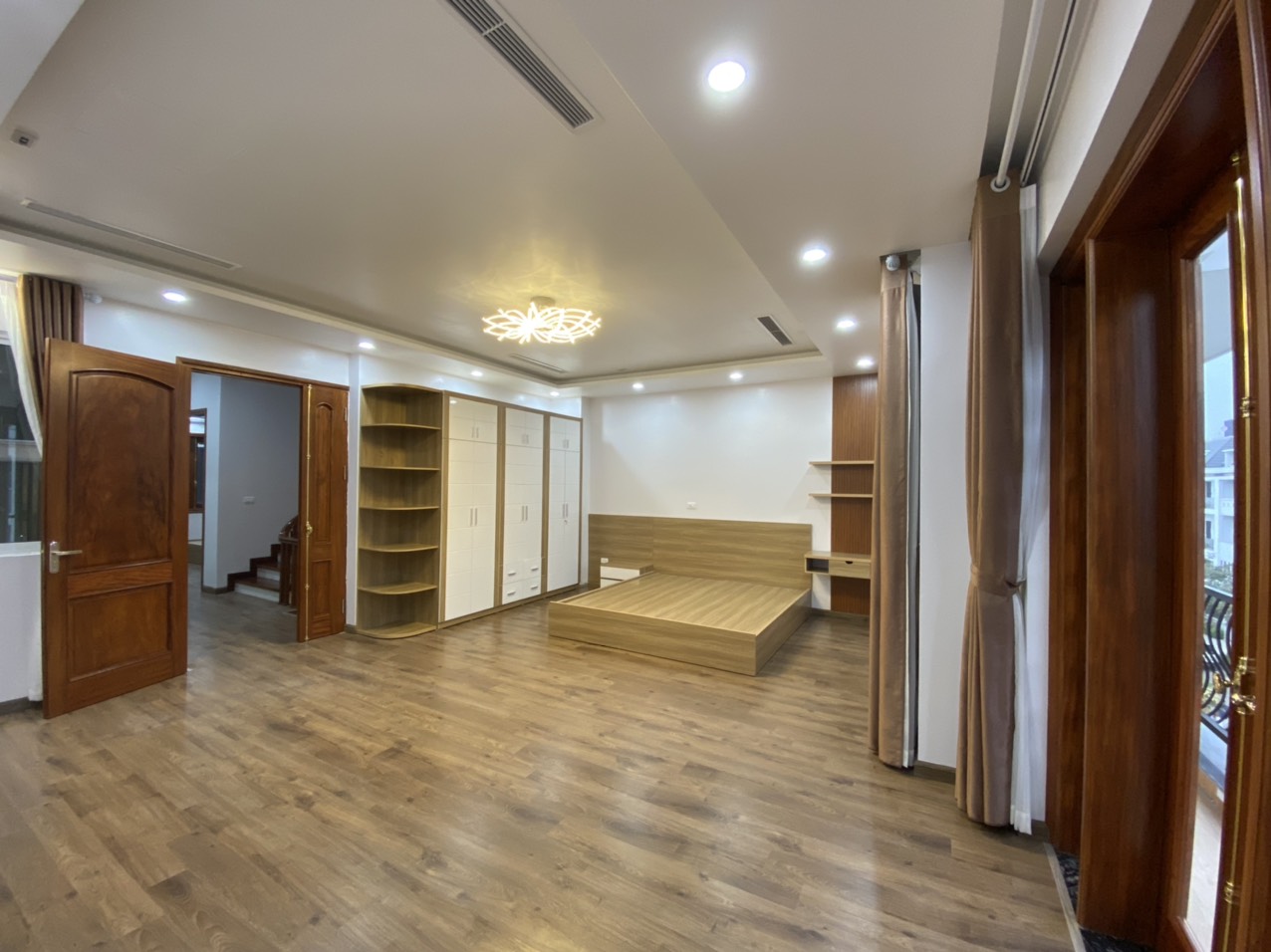 Chính chủ cho thuê nhà liền kề khu K2 Ciputra Hà Nội 5 phòng ngủ 140m hướng Nam 2