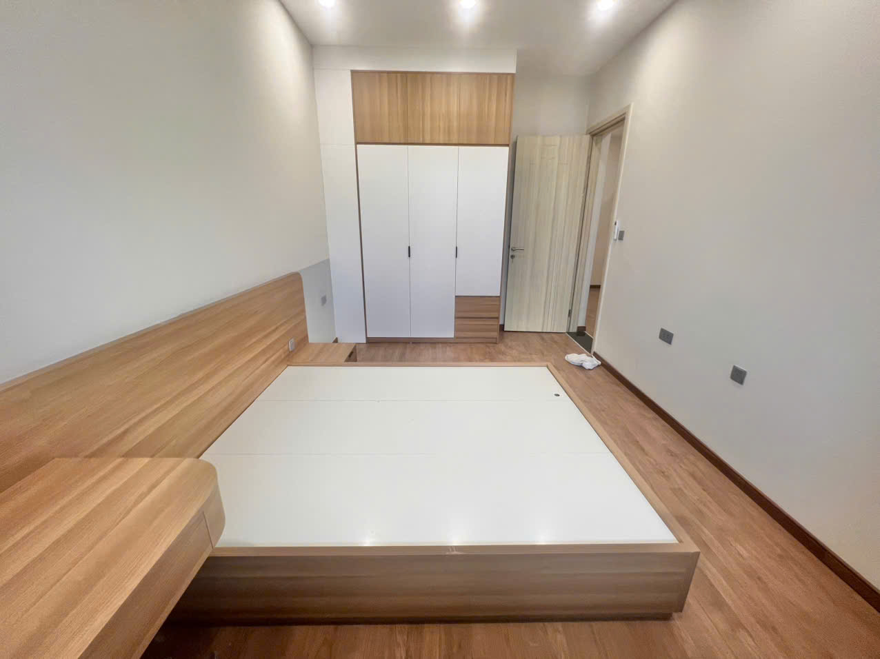 Cho thuê biệt thự 5 Phòng Ngủ đủ đồ ở lô K2 Khu Ciputra Hà Nội 11