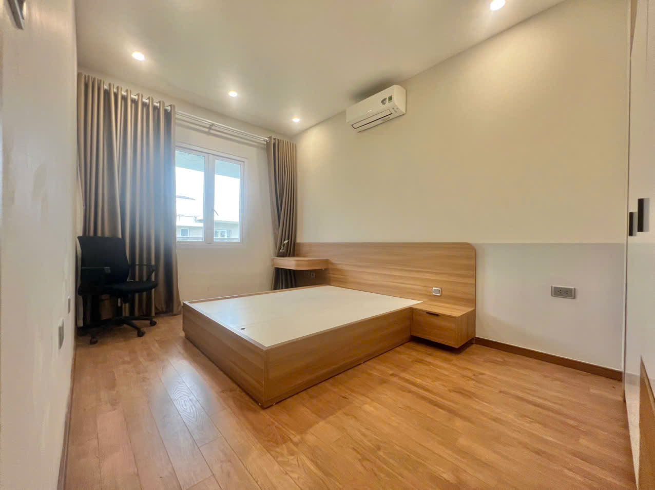 Cho thuê biệt thự 5 Phòng Ngủ đủ đồ ở lô K2 Khu Ciputra Hà Nội 12