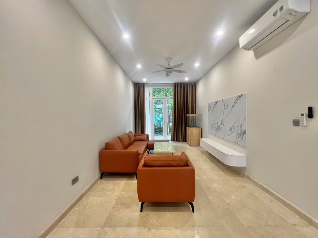 Cho thuê biệt thự 5 Phòng Ngủ đủ đồ ở lô K2 Khu Ciputra Hà Nội 2