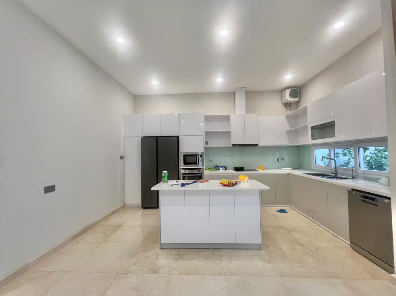 Cho thuê biệt thự 5 Phòng Ngủ đủ đồ ở lô K2 Khu Ciputra Hà Nội 3