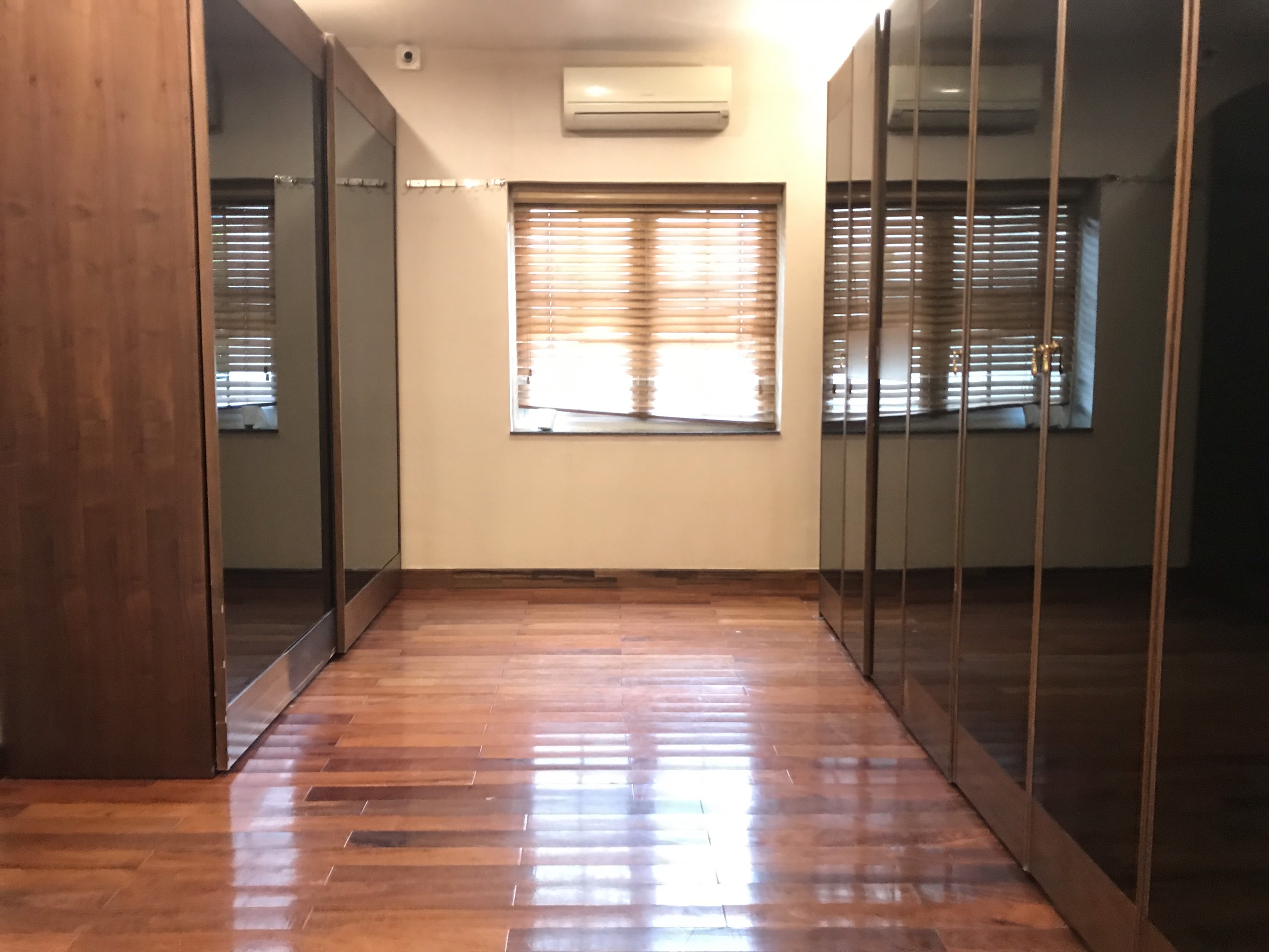 Cho thuê Biệt thự lô góc khu T5 Ciputra Hà Nội 10