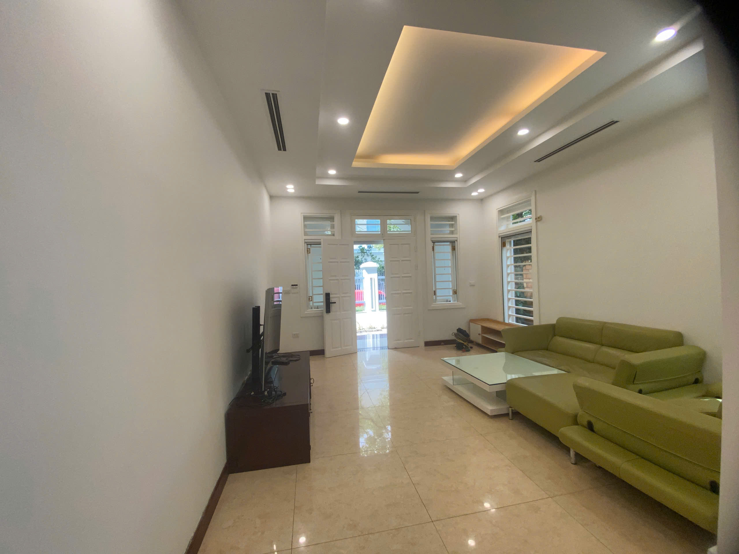 Cho Thuê biệt thự 5 Phòng Ngủ diện tích 250m2 ở lô C5 Khu Ciputra Hà Nội giá 70 Triệu/Tháng