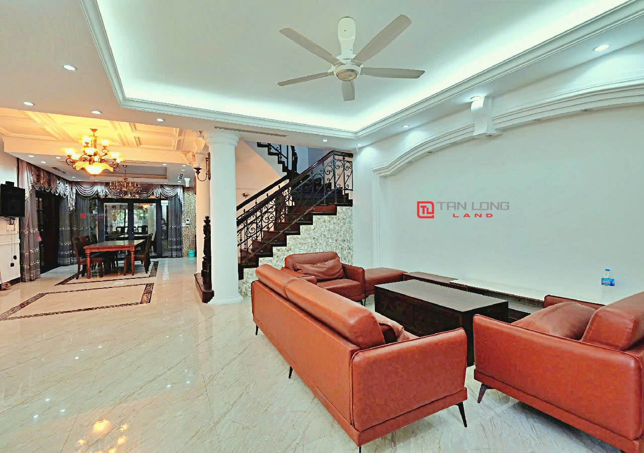 Cho thuê biệt thự 5 PN DT 200m2 sân vườn giá rẻ chỉ 50 Triệu/Tháng ở Ciputra Hà Nội